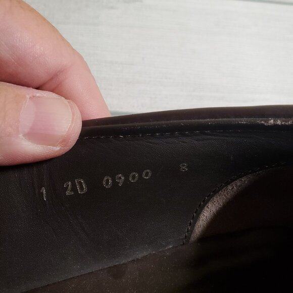 Pair of Prada Men’s Bown Leather Loafers Size 8 Made in Itay Toe - Heal 12” OSD - Picture 6 of 15